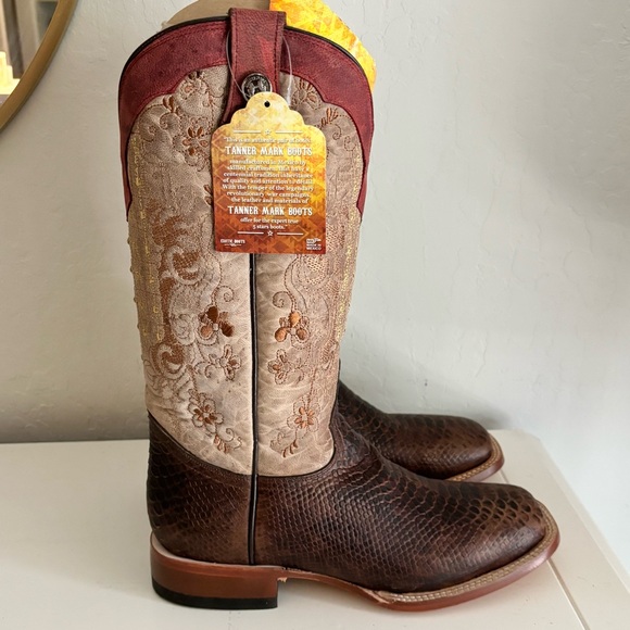 Tanner Mark Multicolor Floral Embroidered Python Print Toe Leather Boots 9.5 NWT - Picture 5 of 11
